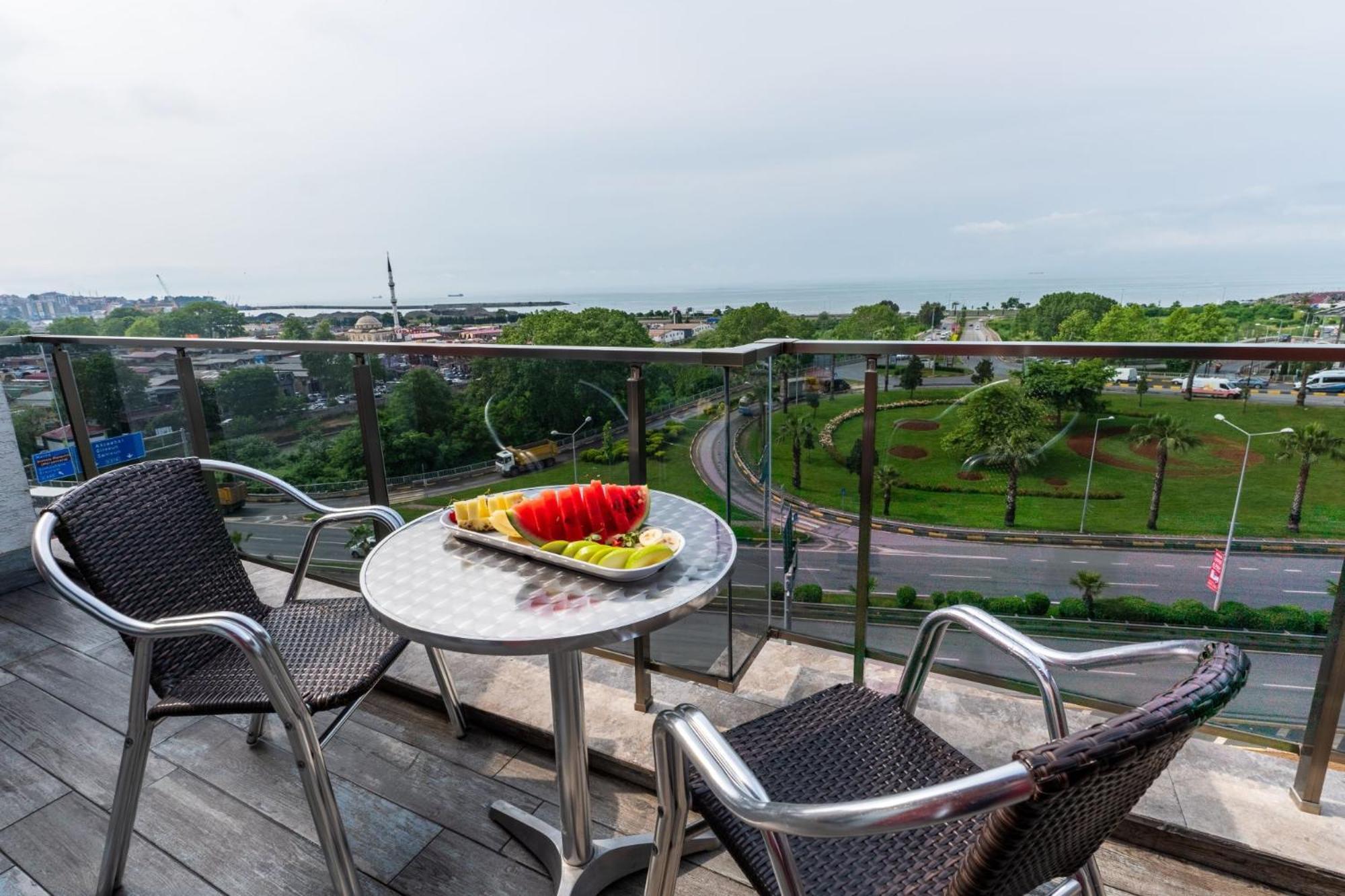 Emay Otel Трабзон Екстериор снимка